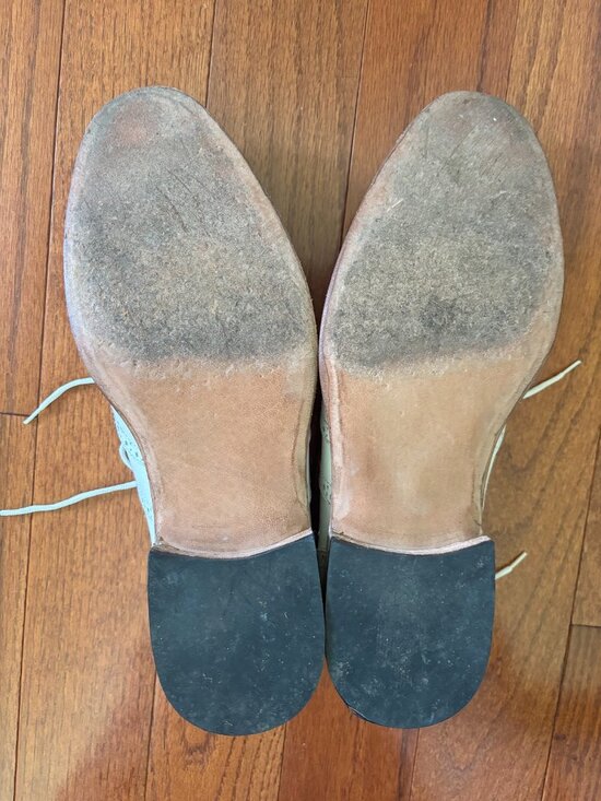 White leather wingtip shoes main image 6